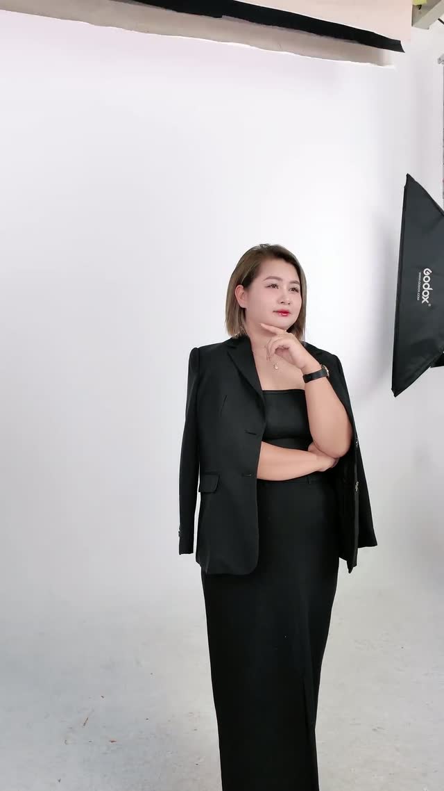 Concept doanh nhân cá tính — chị Linh