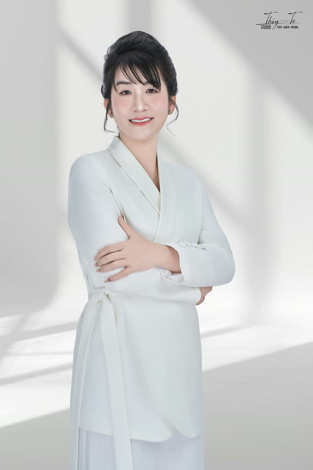 Doanh nhân BĐS May Homes — ảnh số 4 chụp tại Thúy Tô Studio, Vinhomes Ocean Park 2