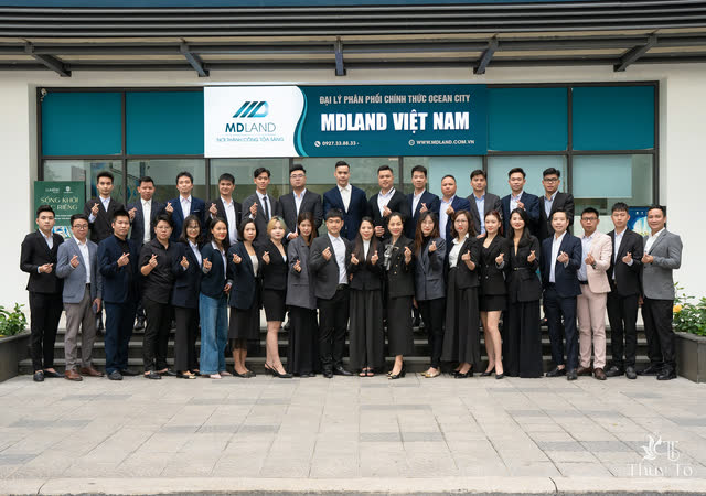 Ảnh tập thể ban lãnh đạo & phòng ban MDLand — ảnh số 70 chụp tại Thúy Tô Studio, Vinhomes Ocean Park 2