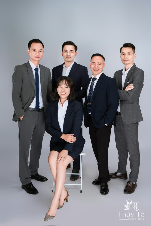 Ảnh tập thể ban lãnh đạo & phòng ban MDLand — ảnh số 122 chụp tại Thúy Tô Studio, Vinhomes Ocean Park 2