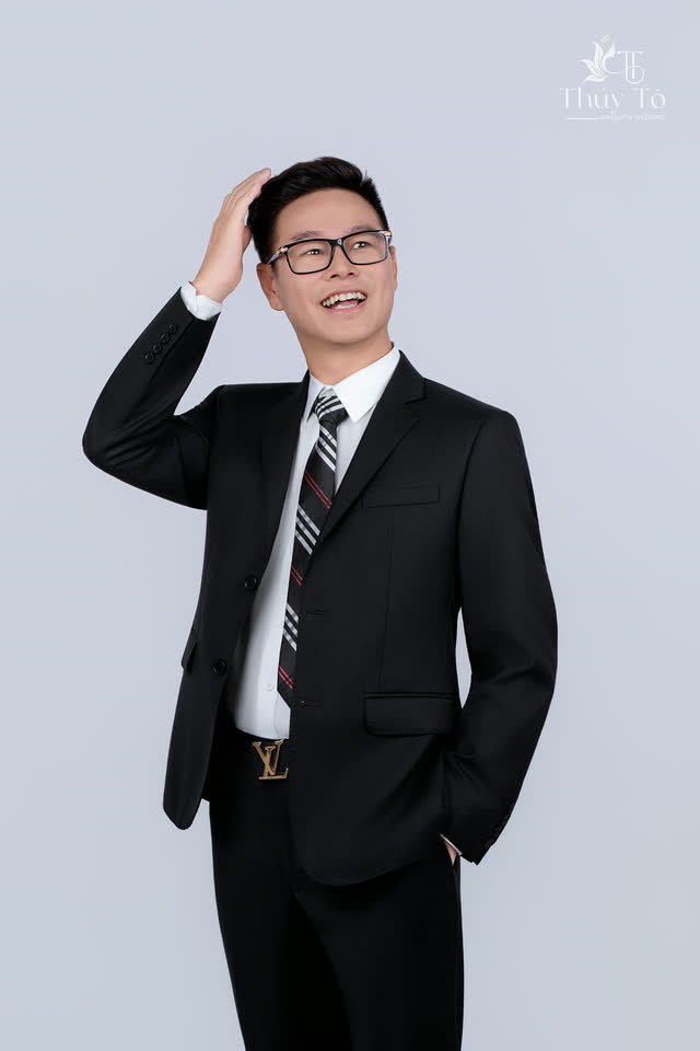 CEO Phạm Văn Công — MDLand Việt Nam — ảnh số 161 chụp tại Thúy Tô Studio, Vinhomes Ocean Park 2