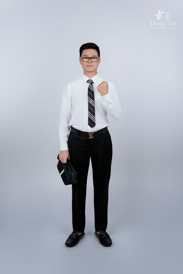 CEO Phạm Văn Công — MDLand Việt Nam — ảnh số 200 chụp tại Thúy Tô Studio, Vinhomes Ocean Park 2