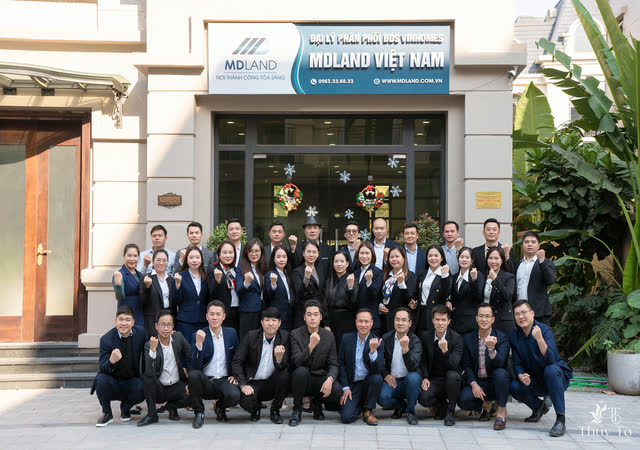 Ảnh tập thể ban lãnh đạo & phòng ban MDLand — ảnh số 204 chụp tại Thúy Tô Studio, Vinhomes Ocean Park 2